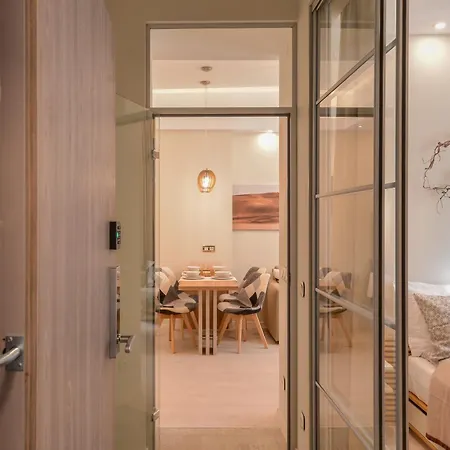 דירה Elegant 1bd On Ekzarh Yosif, By Flat Mаnager סופיה