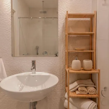 Elegant 1bd On Ekzarh Yosif, By Flat Mаnager