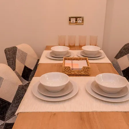 Elegant 1bd On Ekzarh Yosif, By Flat Mаnager *