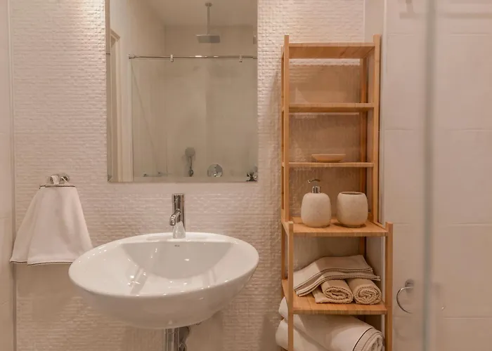 Elegant 1bd On Ekzarh Yosif, By Flat Mаnager